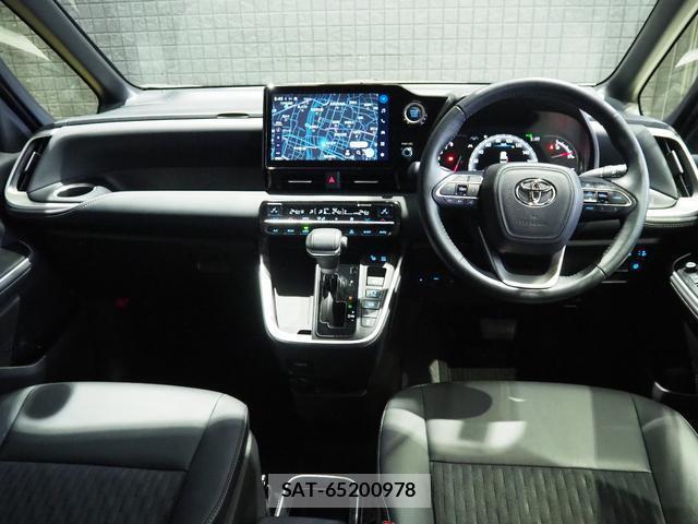 Toyota NOAH 2022-10 8752491-2