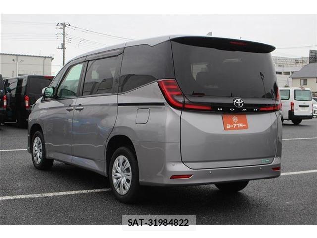 Toyota NOAH 2023-06 8753837-11