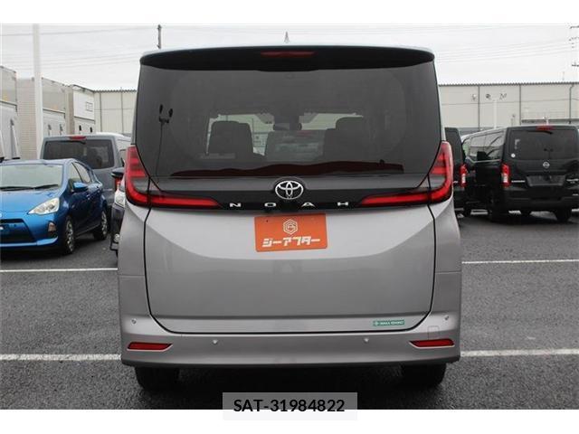 Toyota NOAH 2023-06 8753837-12