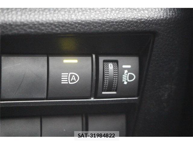 Toyota NOAH 2023-06 8753837-5