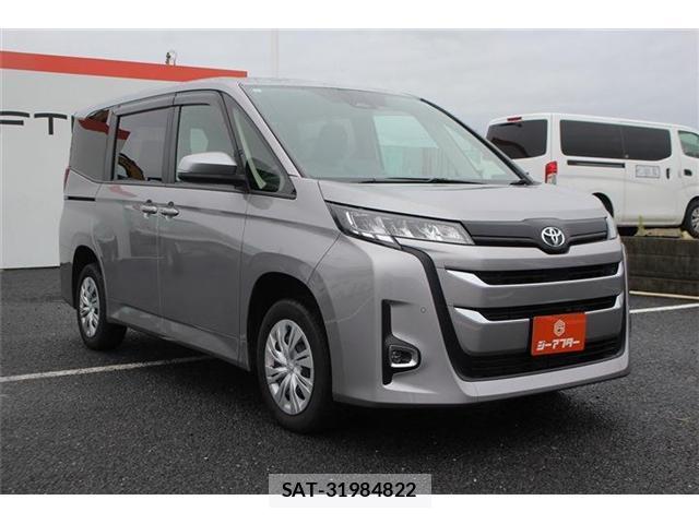 Toyota NOAH 2023-06 8753837-7
