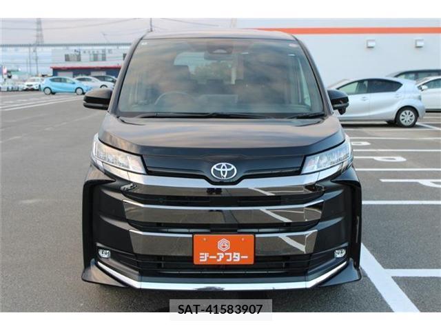 Toyota NOAH 2025-03 8753894-2