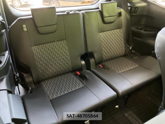 Toyota NOAH 2026-03 8754050-5