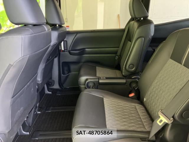 Toyota NOAH 2026-03 8754050-7