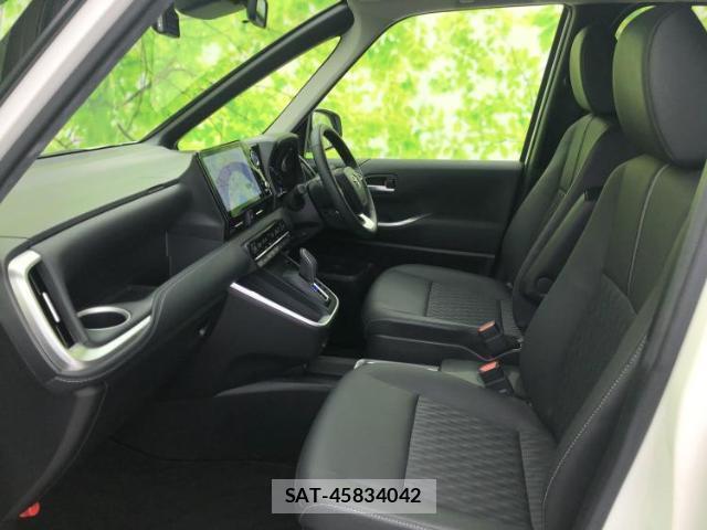 Toyota NOAH 2022-09 8754074-5