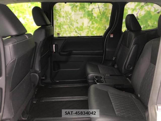 Toyota NOAH 2022-09 8754074-6