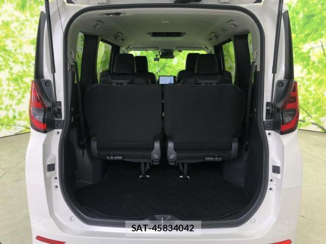 Toyota NOAH 2022-09 8754074-7