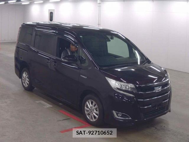 Toyota NOAH 2017-08 8754113-0
