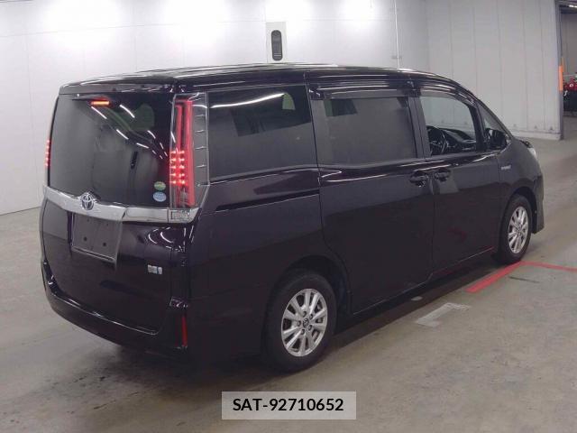 Toyota NOAH 2017-08 8754113-4