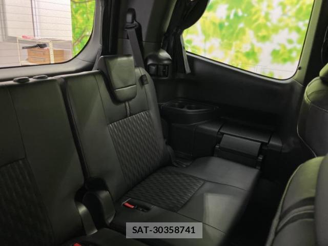 Toyota NOAH 2022-06 8754391-5