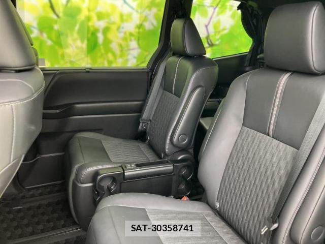 Toyota NOAH 2022-06 8754391-7