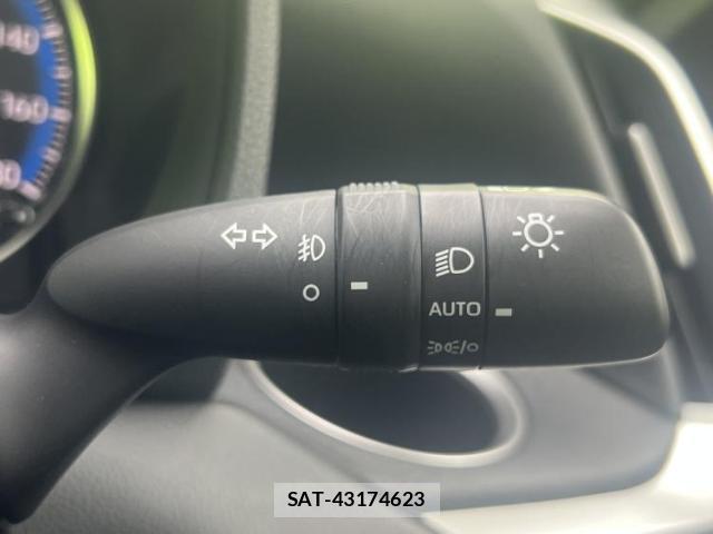 Toyota NOAH 2023-11 8754449-15