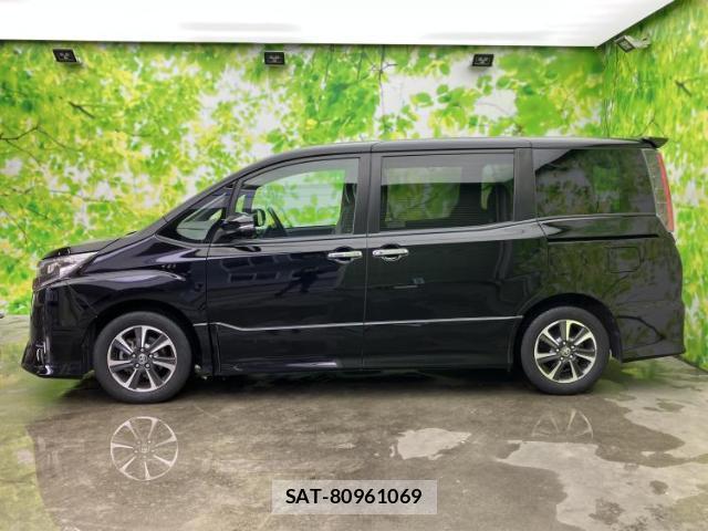 Toyota NOAH 2019-12 8754538-1