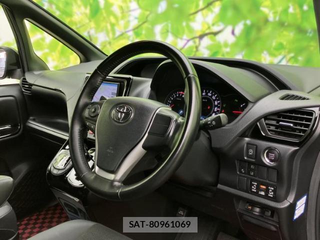 Toyota NOAH 2019-12 8754538-3