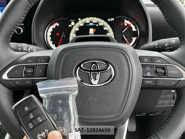 Toyota NOAH 2025-12 8754554-12