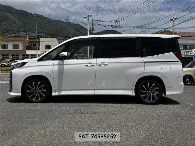 Toyota NOAH 2026-03 8754615-1