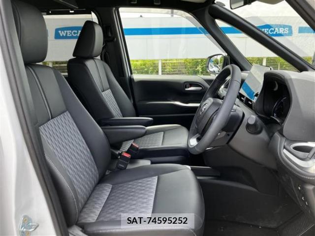 Toyota NOAH 2026-03 8754615-4