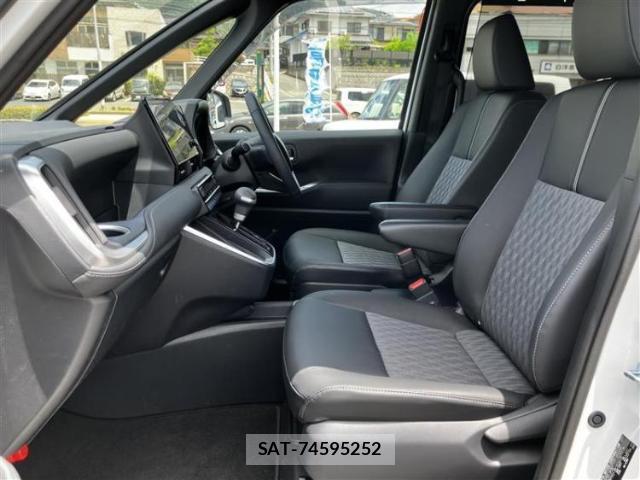 Toyota NOAH 2026-03 8754615-5