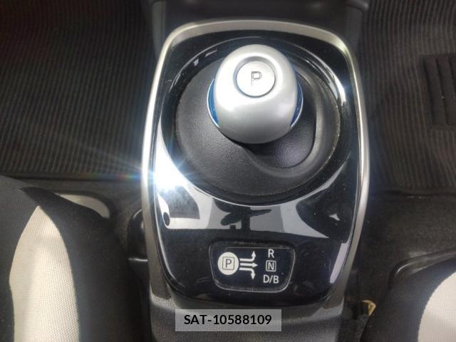 Nissan NOTE 2017-08 8752595-11
