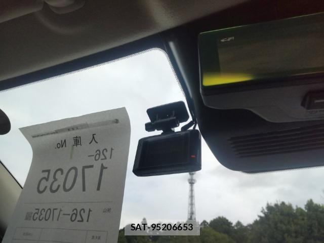 Nissan NOTE 2021-08 8752602-16