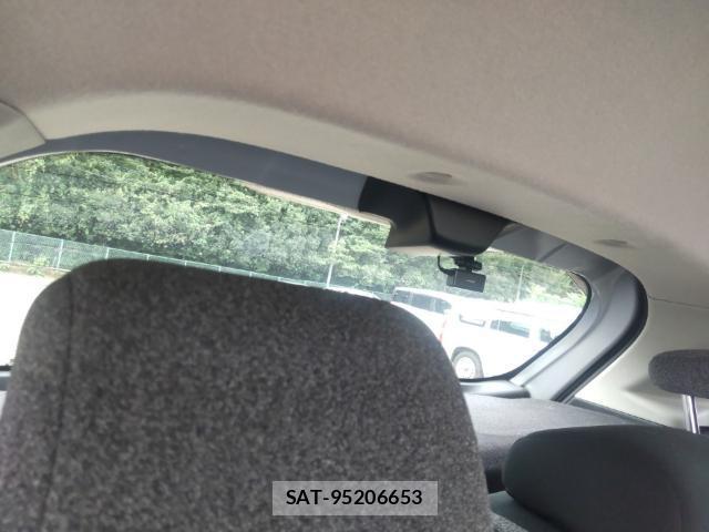 Nissan NOTE 2021-08 8752602-17