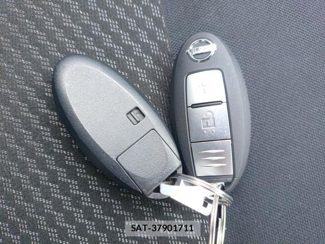 Nissan NOTE 2019-08 8752654-14