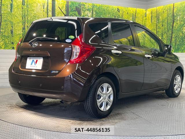 Nissan NOTE 2015-11 8752857-16