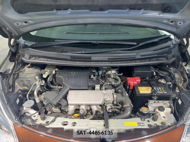 Nissan NOTE 2015-11 8752857-17