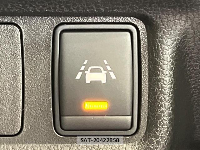 Nissan NOTE 2016-01 8752970-6
