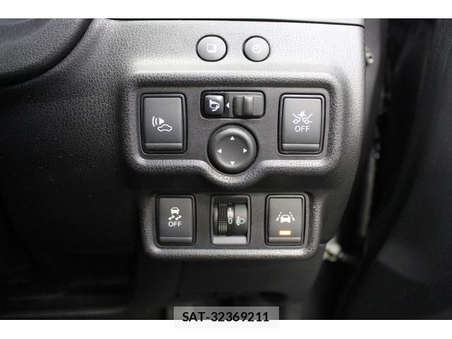 Nissan NOTE 2017-08 8753211-12