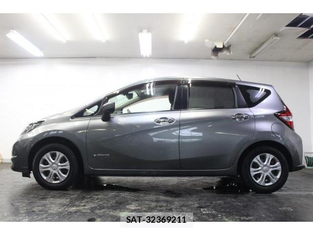 Nissan NOTE 2017-08 8753211-7