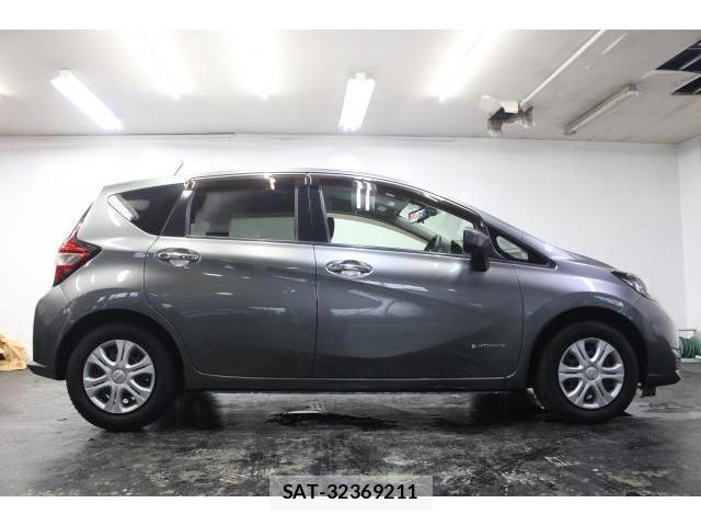 Nissan NOTE 2017-08 8753211-8