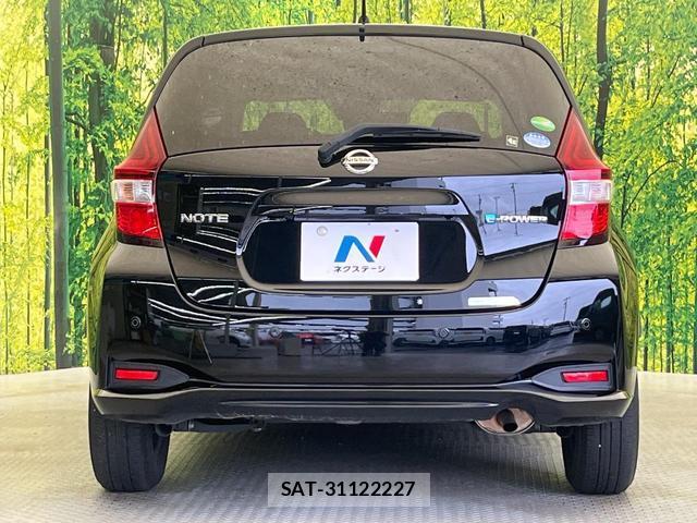 Nissan NOTE 2018-05 8754225-14