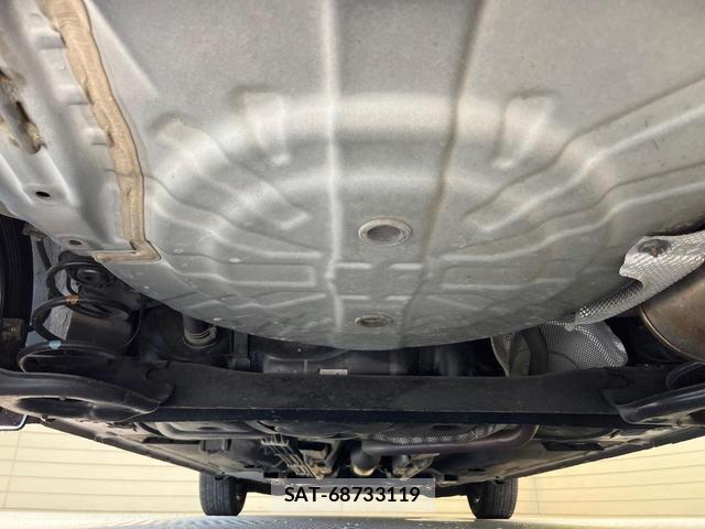 Nissan NOTE 2018-03 8754228-18
