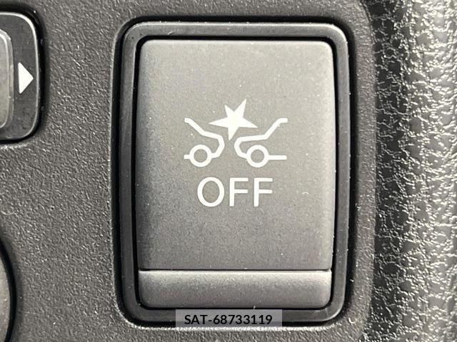 Nissan NOTE 2018-03 8754228-6