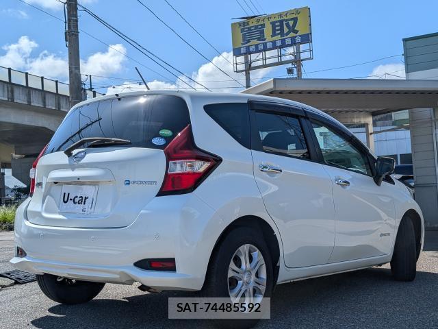 Nissan NOTE 2016-11 8754278-13