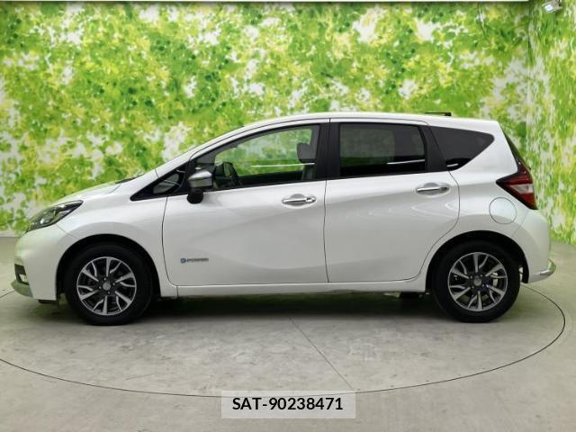 Nissan NOTE 2017-08 8754440-1