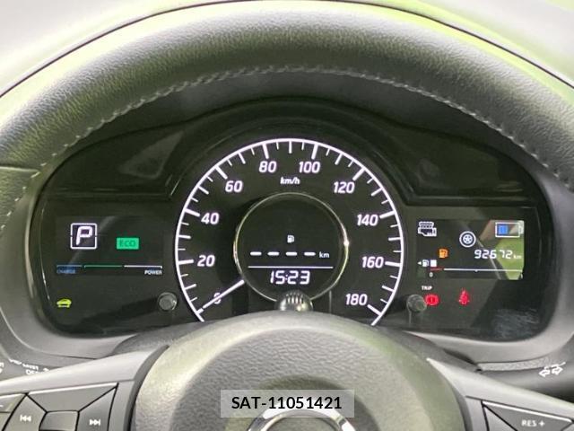 Nissan NOTE 2019-02 8754555-13