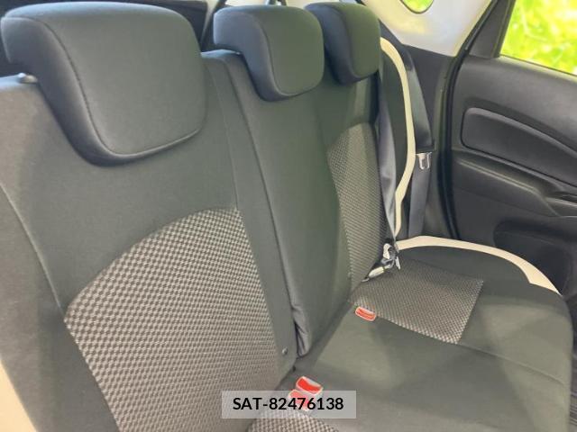 Nissan NOTE 2017-11 8754648-6