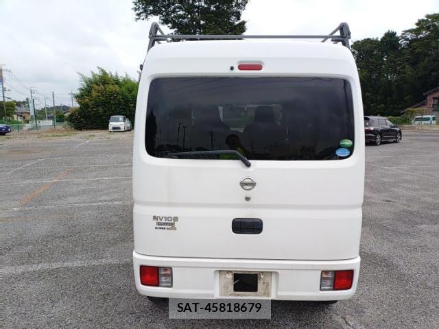 Nissan CLIPPER VAN 2018-08 8752635-3