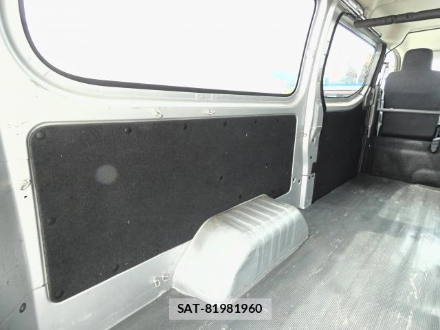 Nissan NV350 Caravan 2015-11 8752429-6