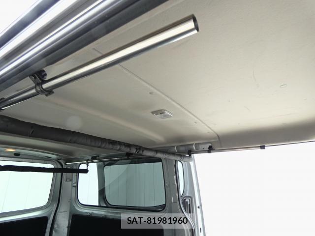 Nissan NV350 Caravan 2015-11 8752429-9