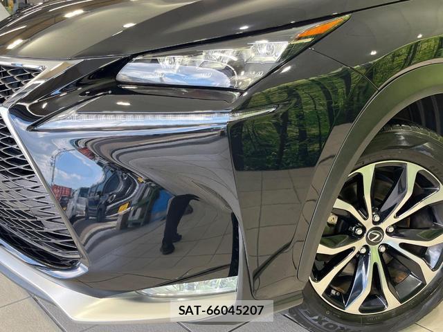 Lexus NX 2015-07 8752301-12