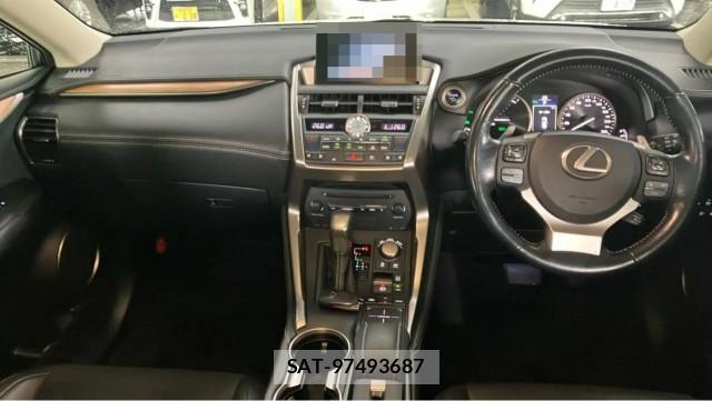 Lexus NX 2016-11 8753581-2