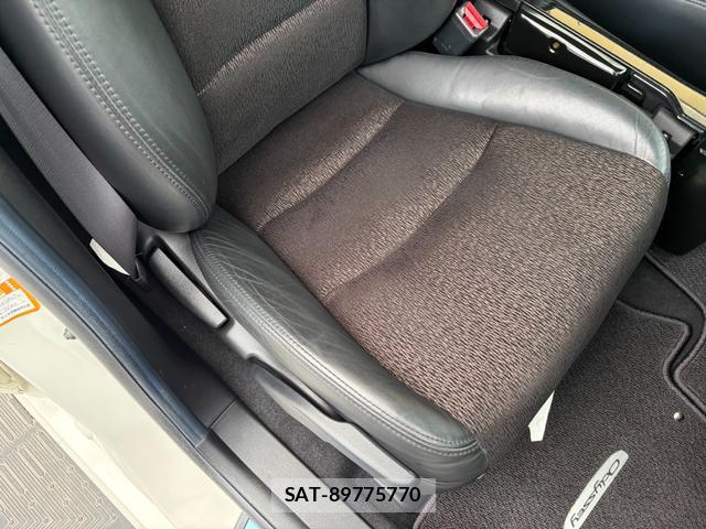 Honda ODYSSEY 2004-01 8752568-13