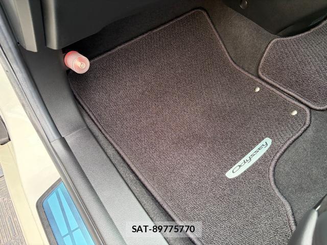 Honda ODYSSEY 2004-01 8752568-17
