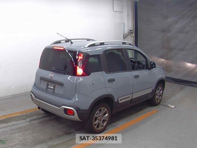 Fiat PANDA 2021-08 8754163-3