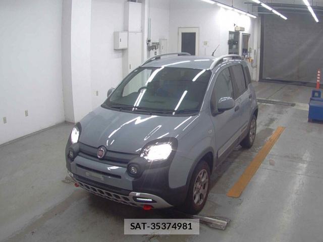 Fiat PANDA 2021-08 8754163-4