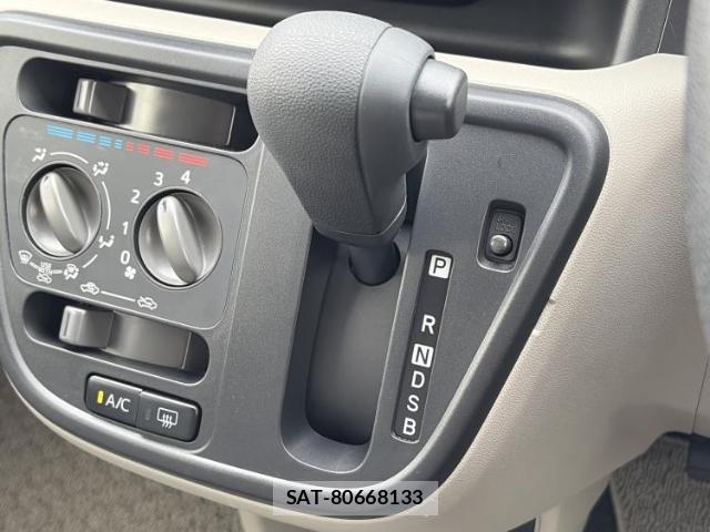 Toyota PASSO 2023-08 8752586-17