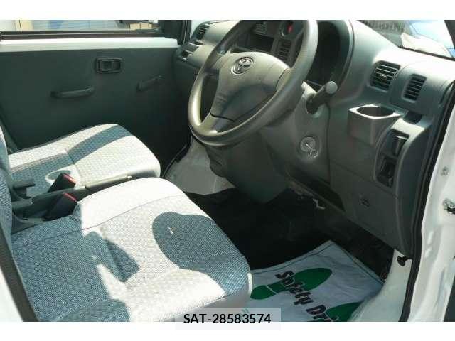 Toyota PIXIS VAN 2012-09 8754260-5